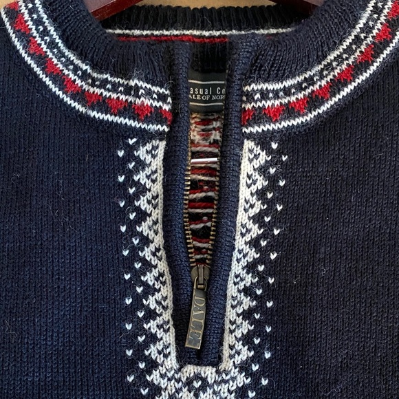 Dale of Norway Navy Blue and Red Knit Sweater. Classic Collection. - Picture 4 of 8